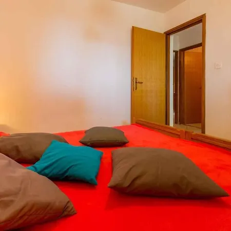 Two-bedroom In Crikvenica Lxxxix شقة *