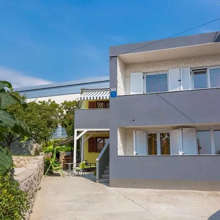 Two-bedroom In Crikvenica Lxxxix Dramalj