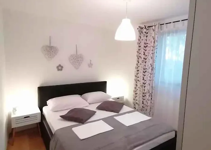 Two-bedroom In Lxxxix *