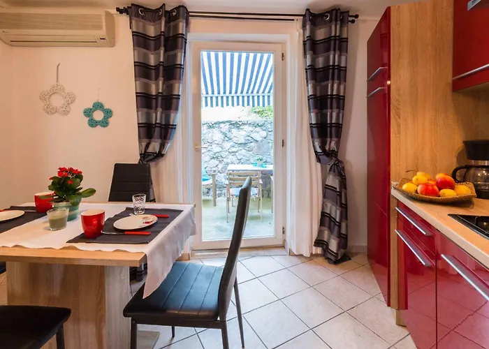 Two-bedroom In Lxxxix Crikvenica